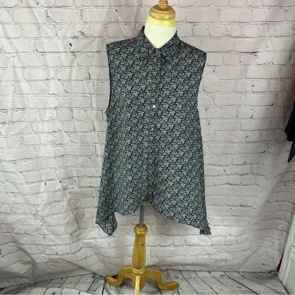 Michael kors paisley print sleeveless blouse shark bit hem large
